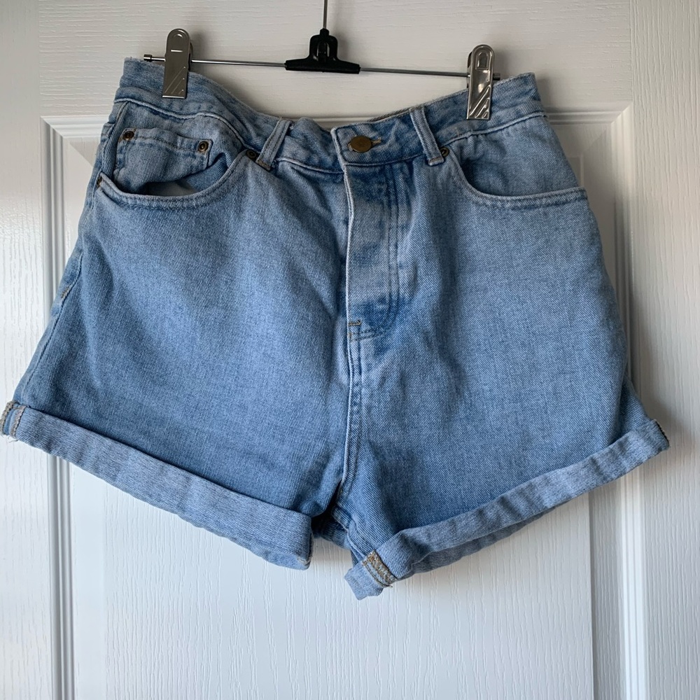 Super cute cuffed Forever 21 shorts